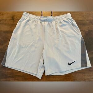 🌟 Men’s XXL Nike Dri-Fit Shorts